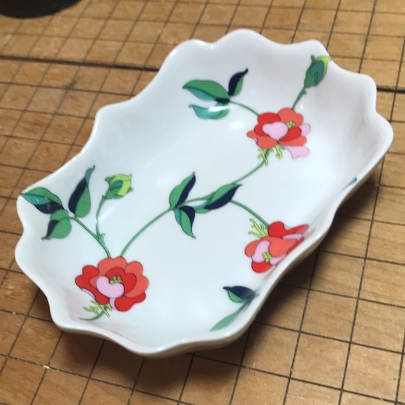 The Toscany Collection Taiwan Red Pink Flower Trinket Dish 4.24”L x 3 1/8”W x1”H - Picture 6 of 9